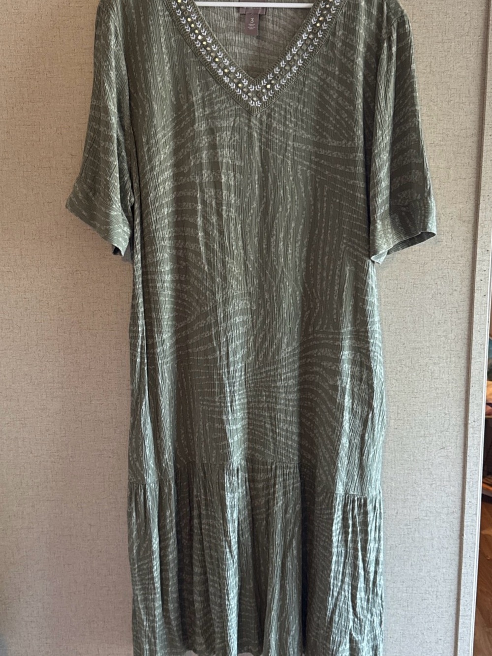 Chicos Green Abstract Zebra Print Embellished V-Neck Midi Dress Pockets Size 3